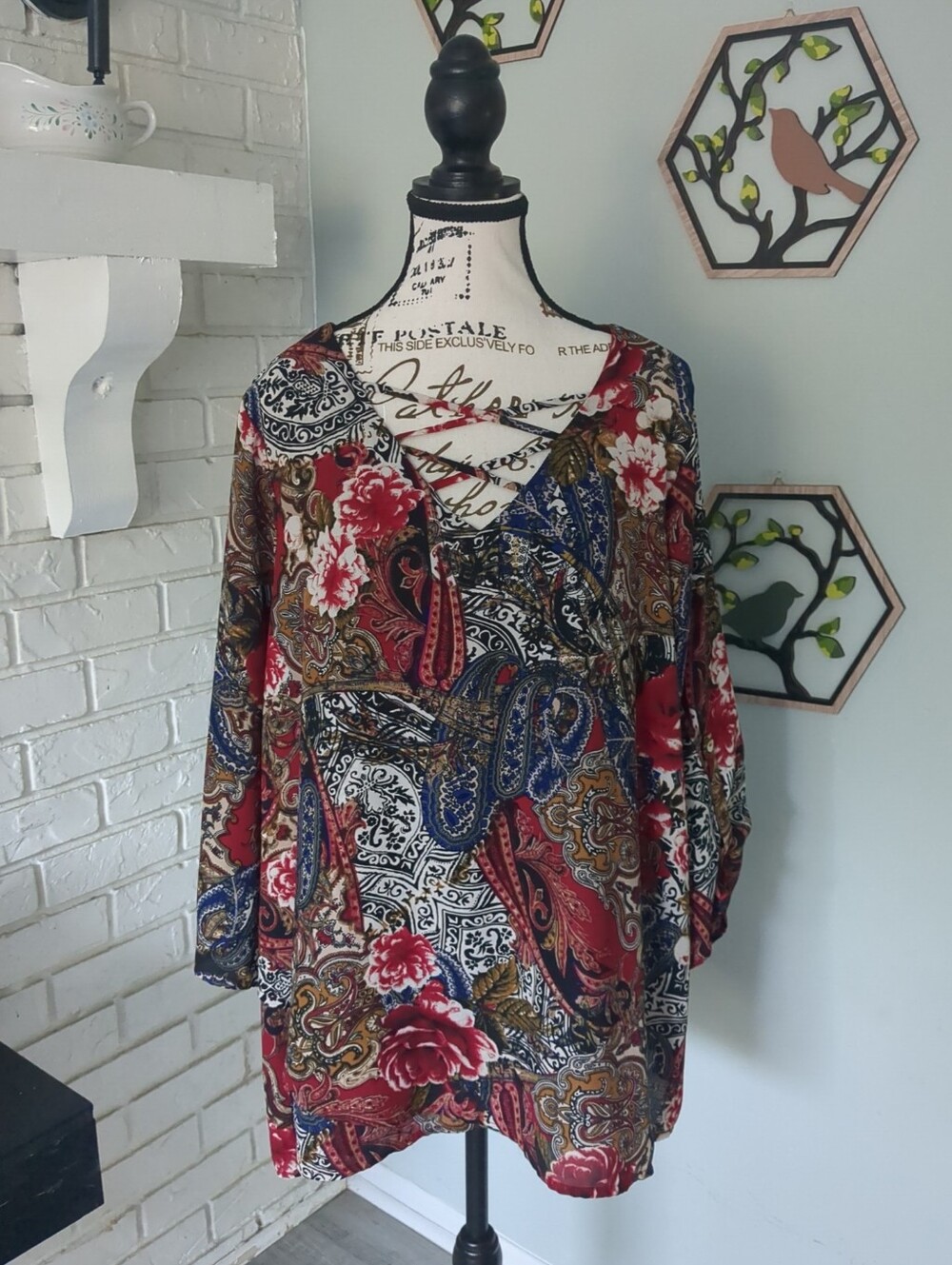 **3/$10** Avenue Top Size 18/20